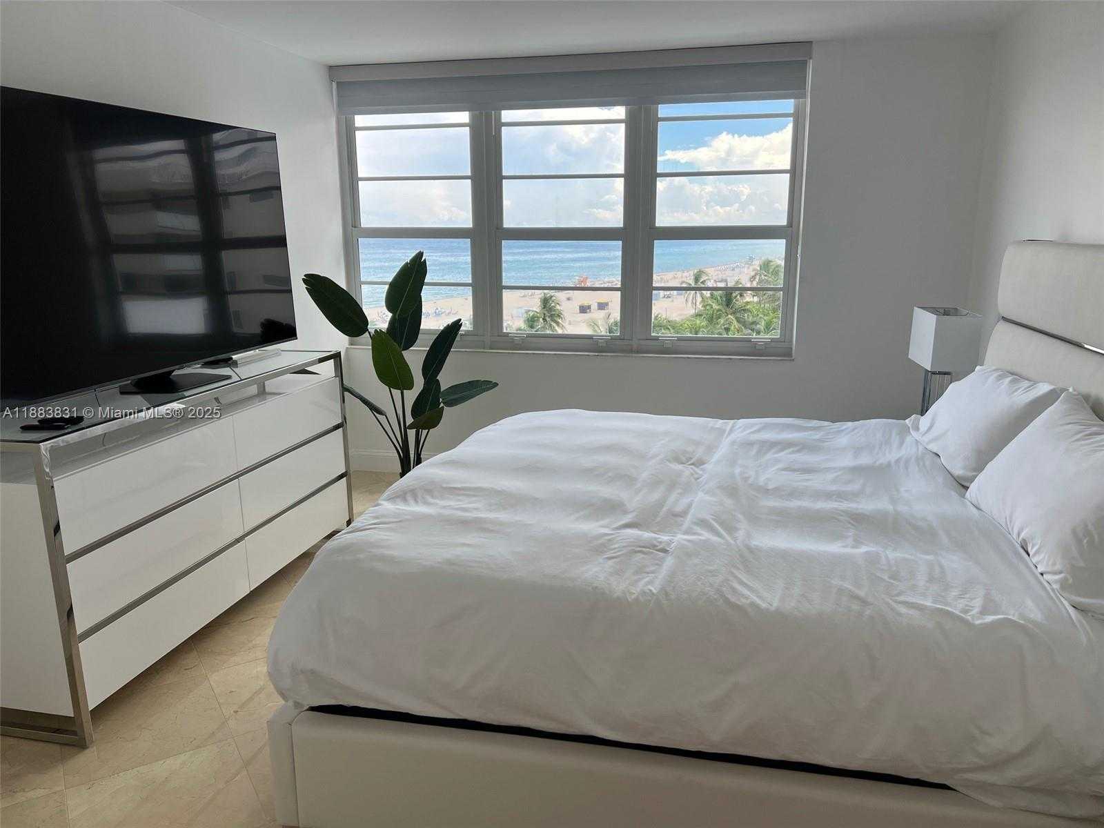 Small Image of 100 LINCOLN RD #848, Miami Beach Number 17