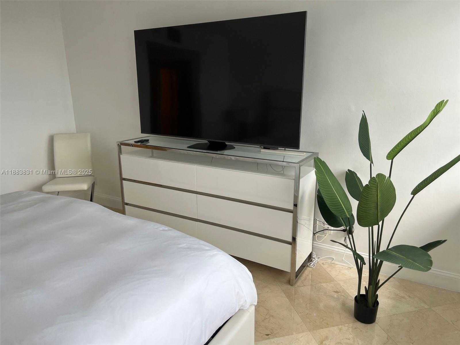 Small Image of 100 LINCOLN RD #848, Miami Beach Number 20