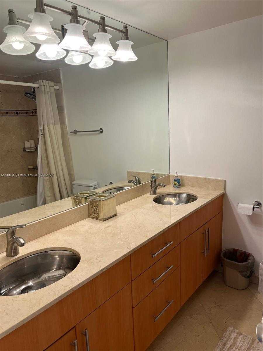 Small Image of 100 LINCOLN RD #848, Miami Beach Number 22