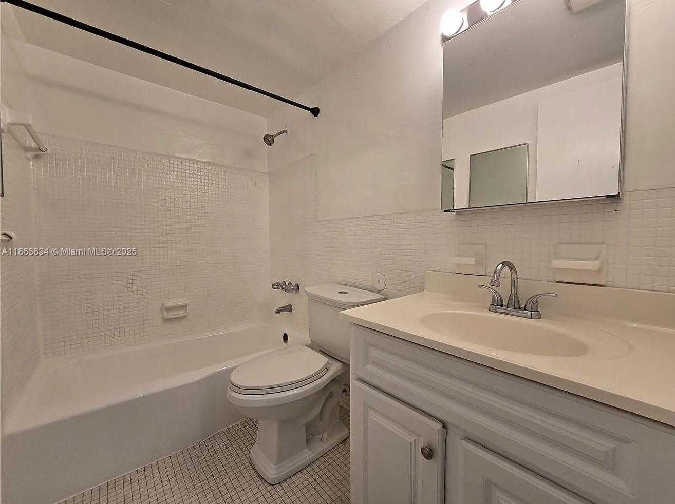 Small Image of 1140 71ST ST #3, Miami Beach Number 8