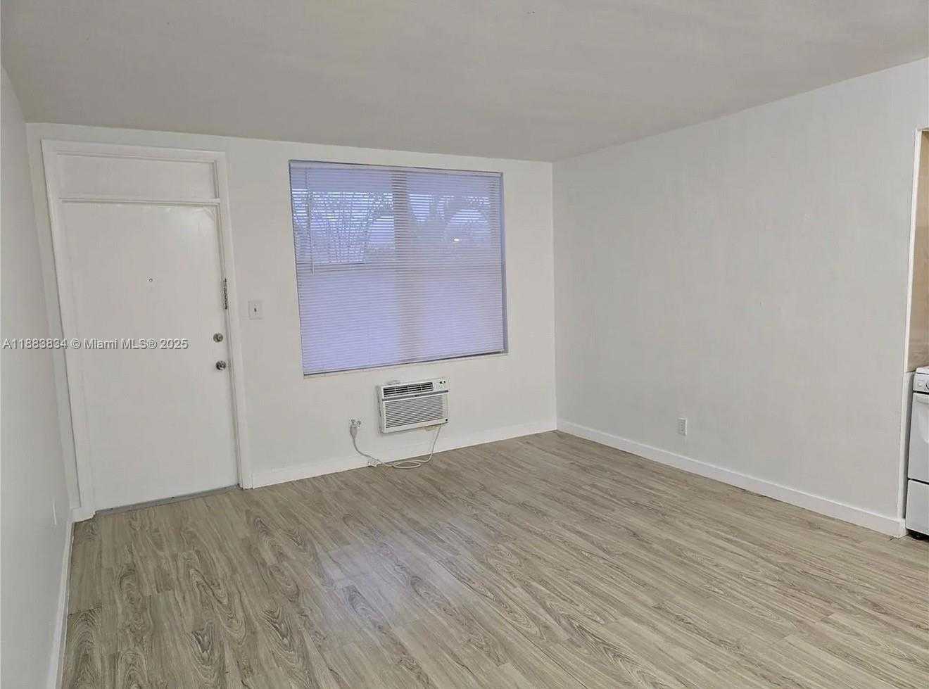 Small Image of 1140 71ST ST #3, Miami Beach Number 9