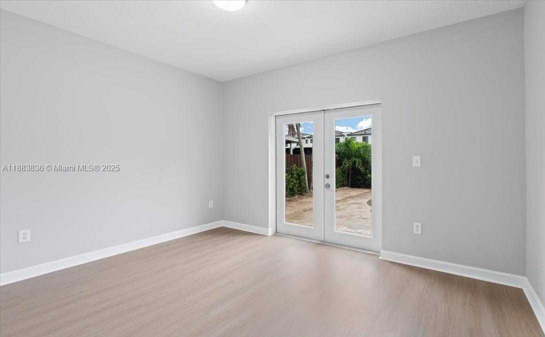 Small Image of 15789 SOUTH WEST 138TH TER #15789, Miami Number 4