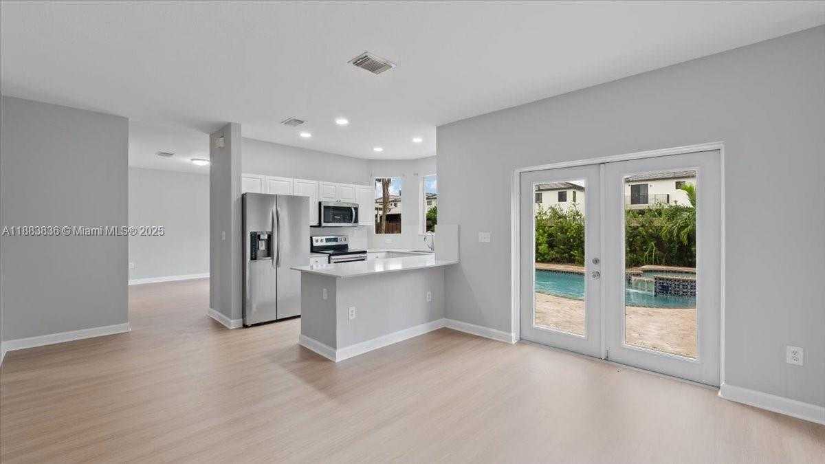 Small Image of 15789 SOUTH WEST 138TH TER #15789, Miami Number 6