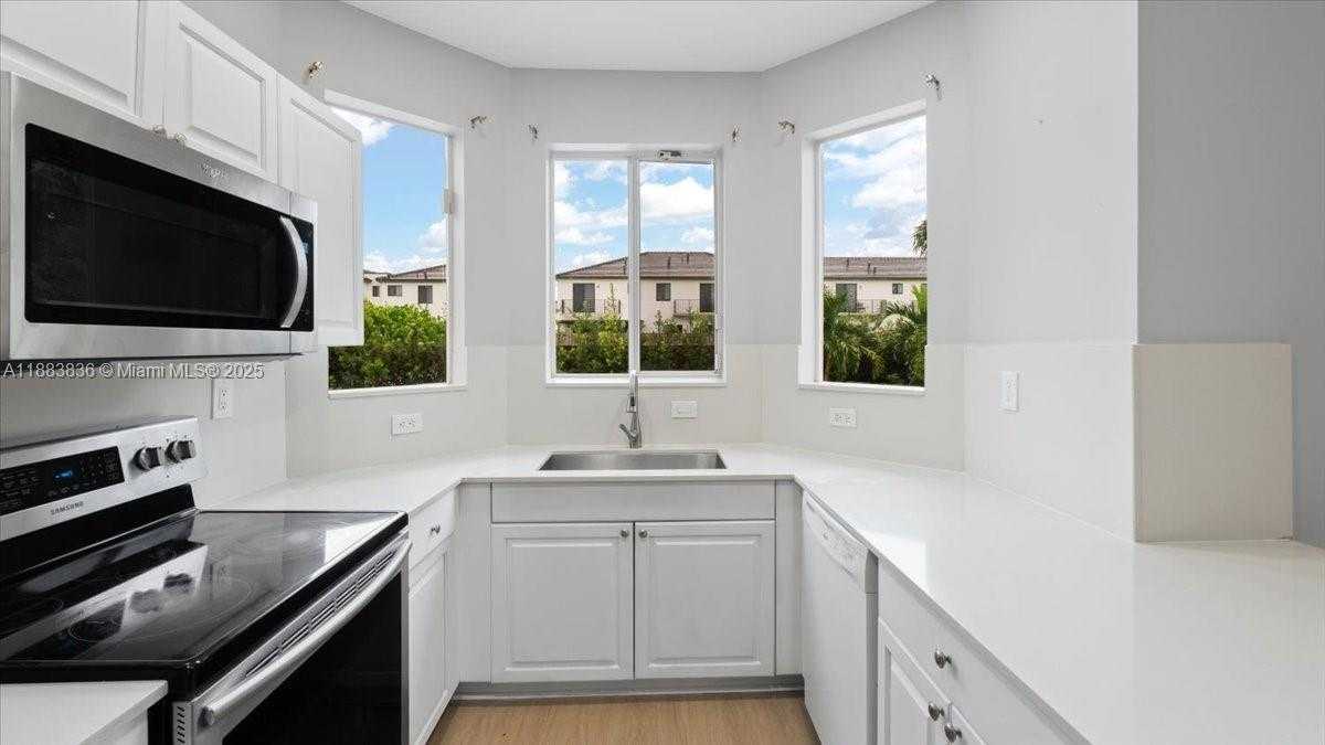 Small Image of 15789 SOUTH WEST 138TH TER #15789, Miami Number 8