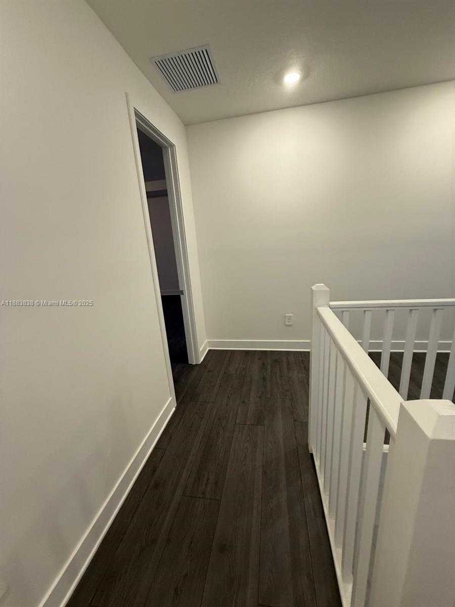Small Image of 12303 SOUTH WEST 44TH ST, Davie Number 26