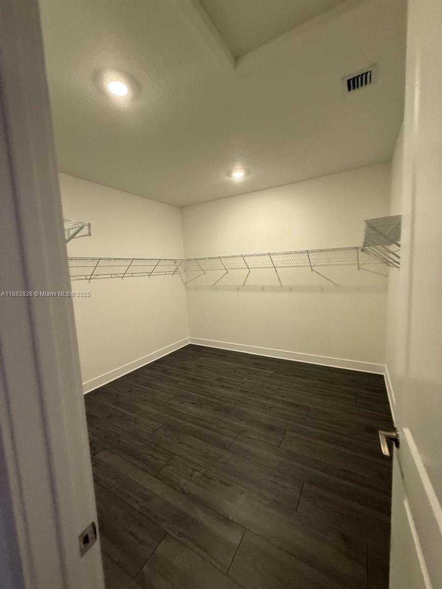 Small Image of 12303 SOUTH WEST 44TH ST, Davie Number 27