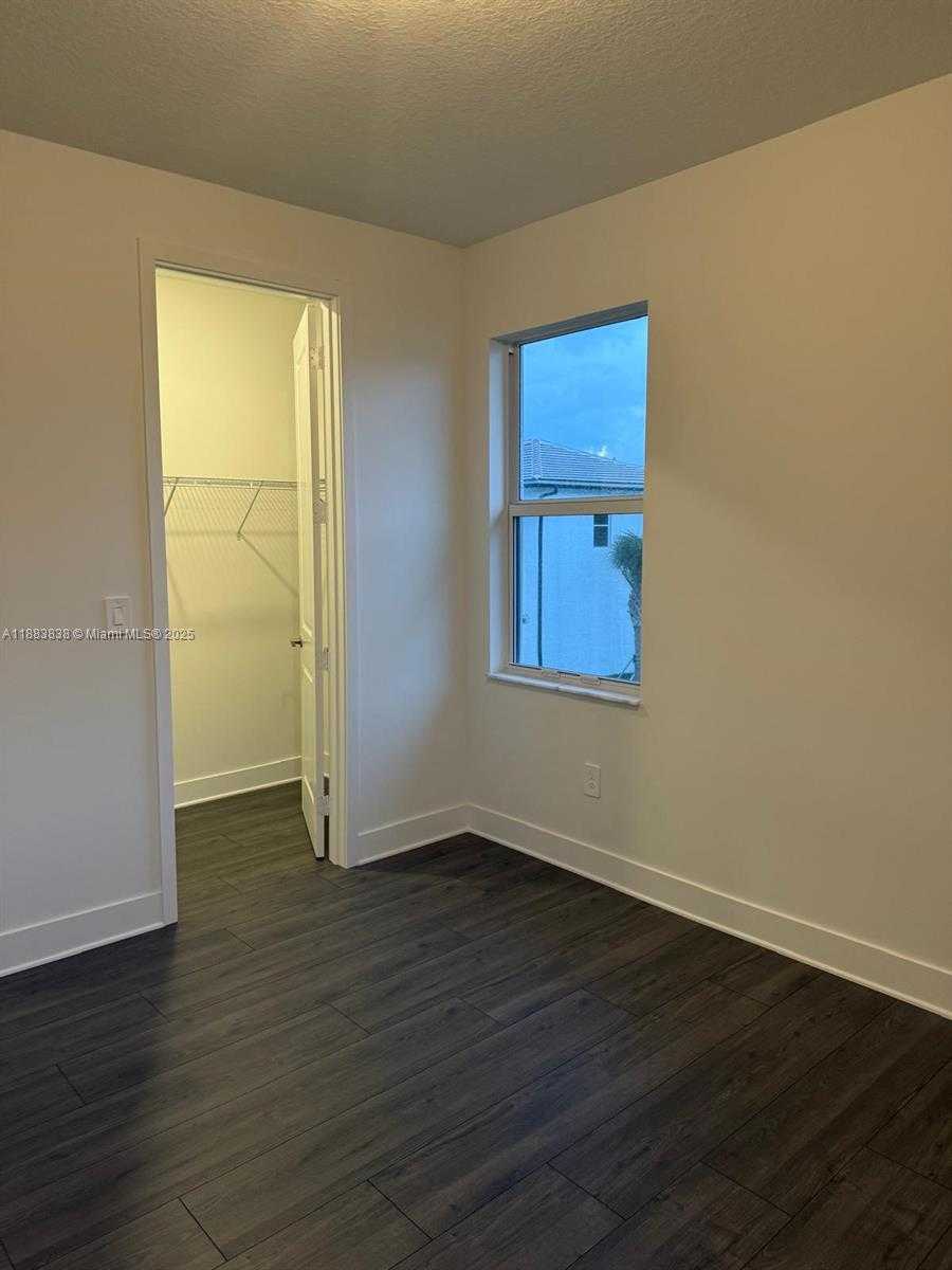 Small Image of 12303 SOUTH WEST 44TH ST, Davie Number 32