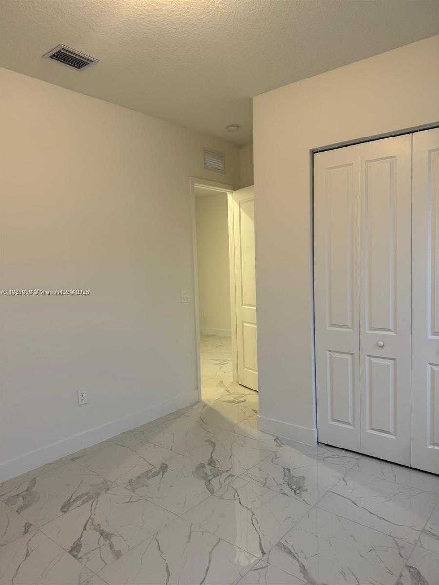 Small Image of 12303 SOUTH WEST 44TH ST, Davie Number 7