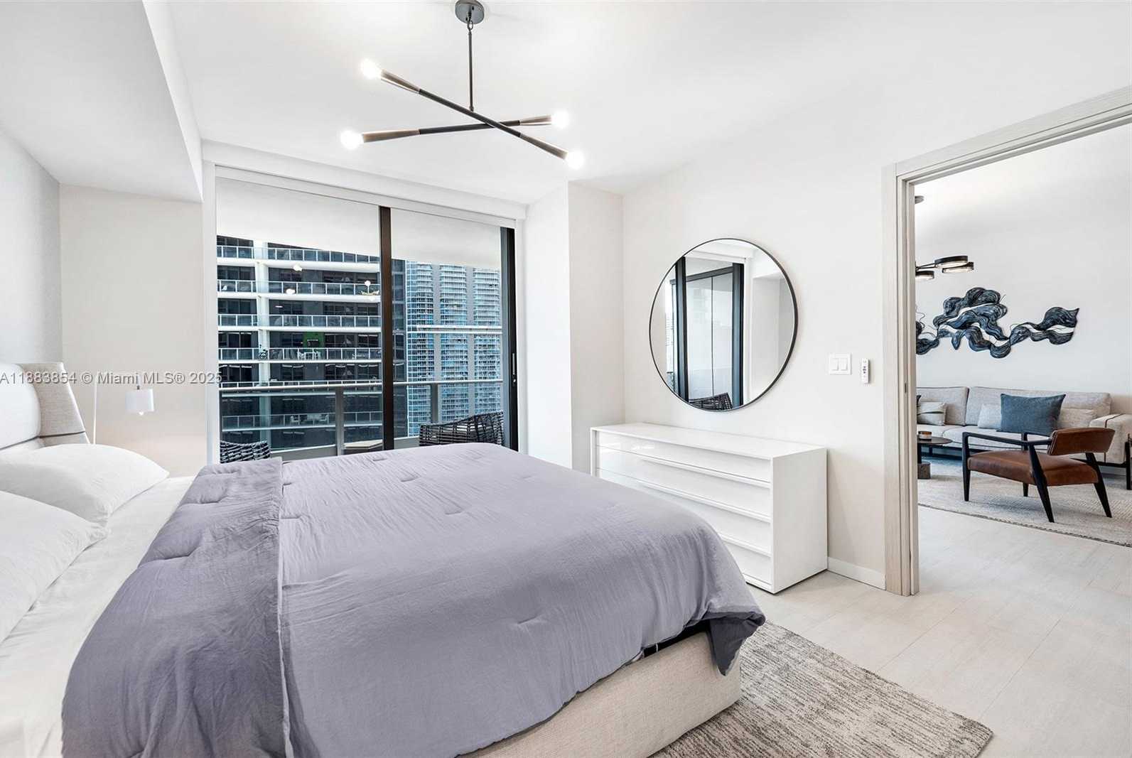 Small Image of 1000 BRICKELL PLZ #4005, Miami Number 10