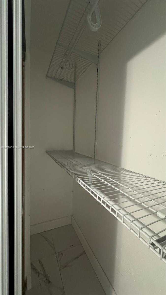 Small Image of 15775 NORTH MIAMI AVE #1, Miami Number 14