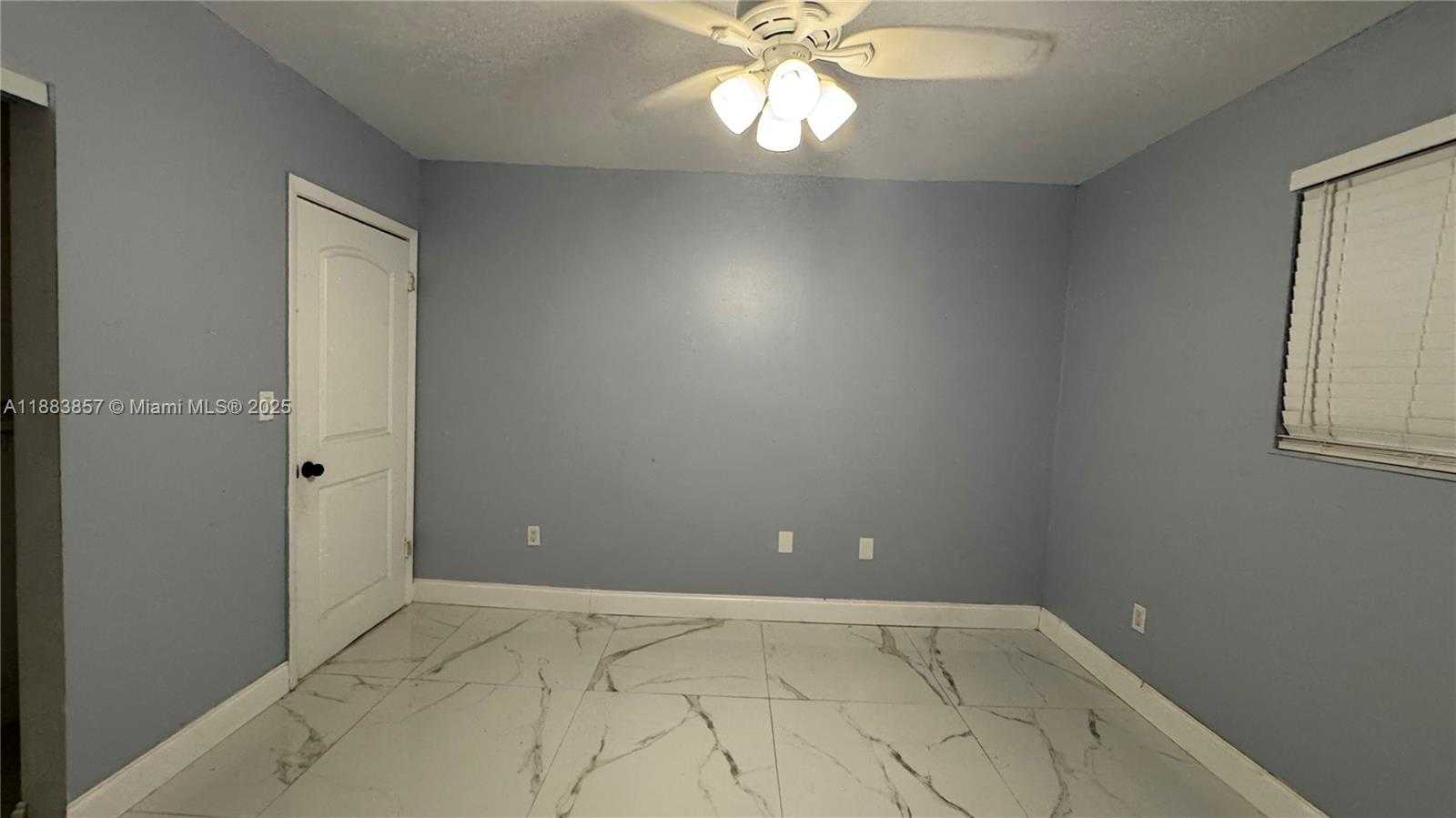 Small Image of 15775 NORTH MIAMI AVE #1, Miami Number 3