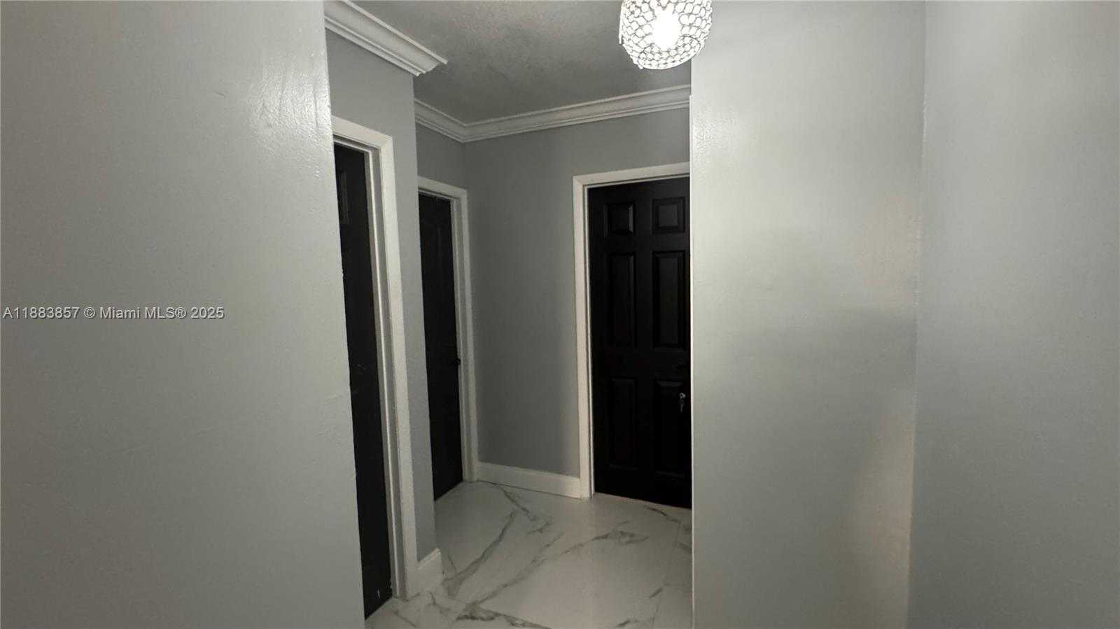 Small Image of 15775 NORTH MIAMI AVE #1, Miami Number 8