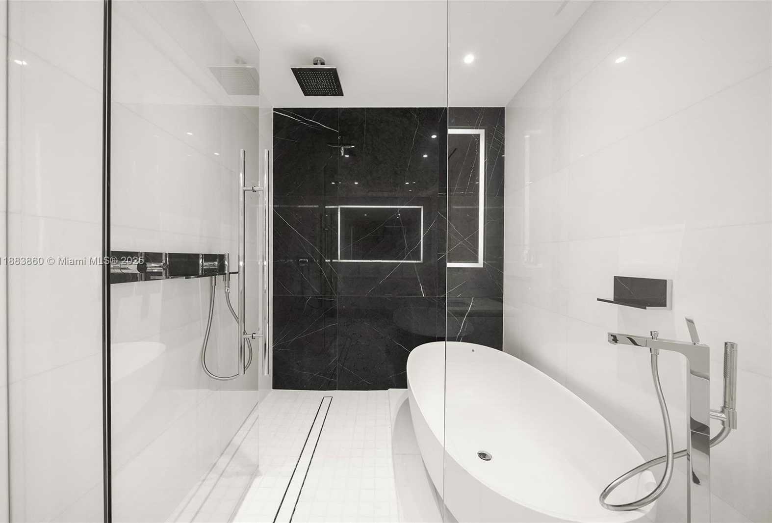 Small Image of 300 BISCAYNE BLVD WAY #4605, Miami Number 10