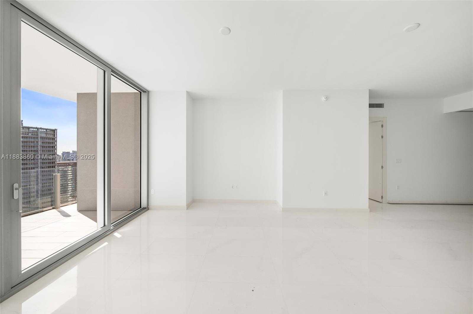 Small Image of 300 BISCAYNE BLVD WAY #4605, Miami Number 6