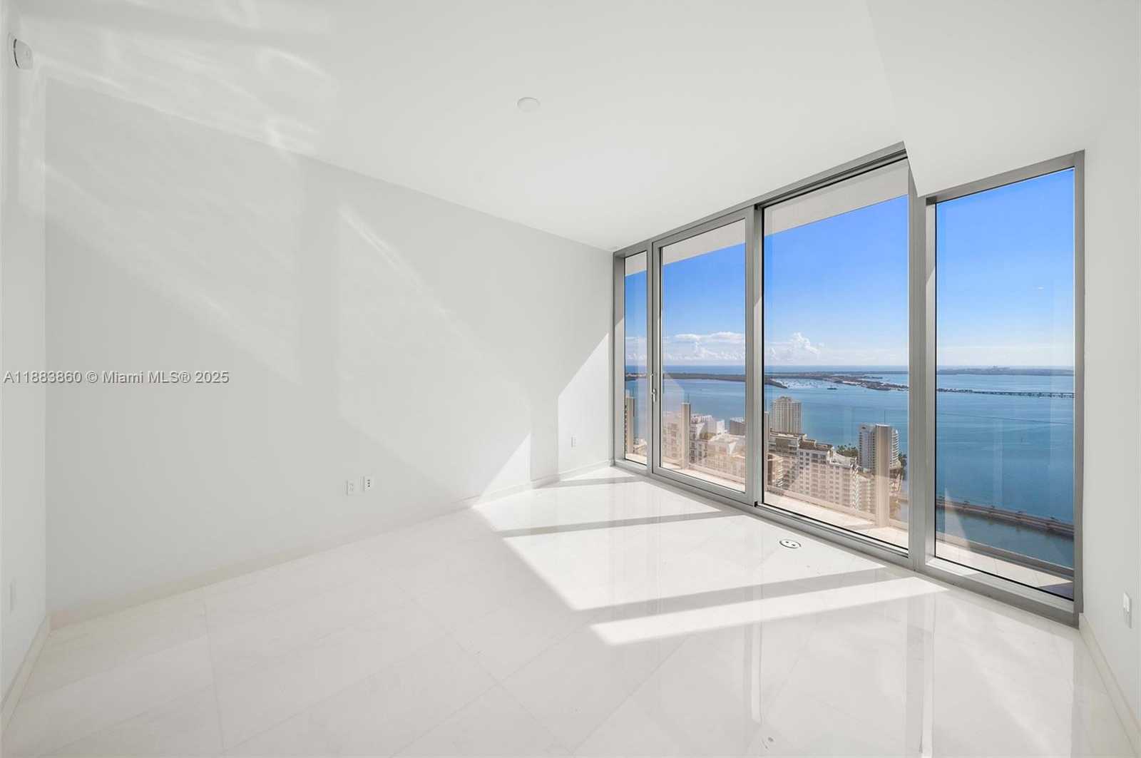 Small Image of 300 BISCAYNE BLVD WAY #4605, Miami Number 7