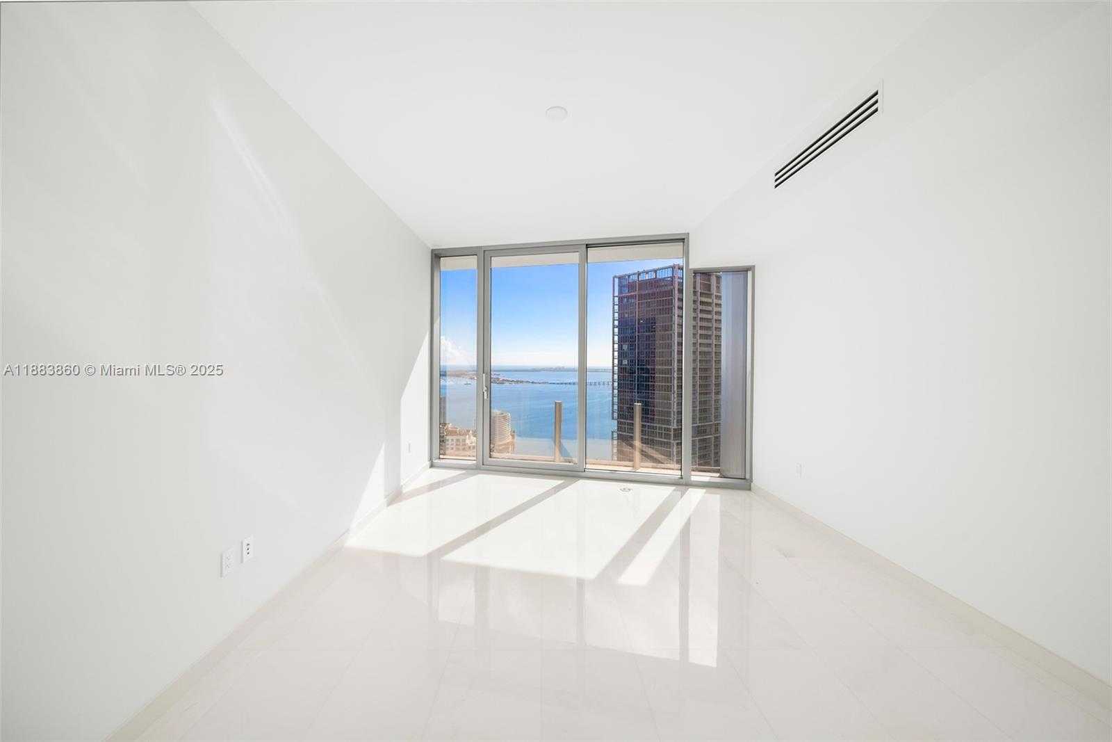 Small Image of 300 BISCAYNE BLVD WAY #4605, Miami Number 8