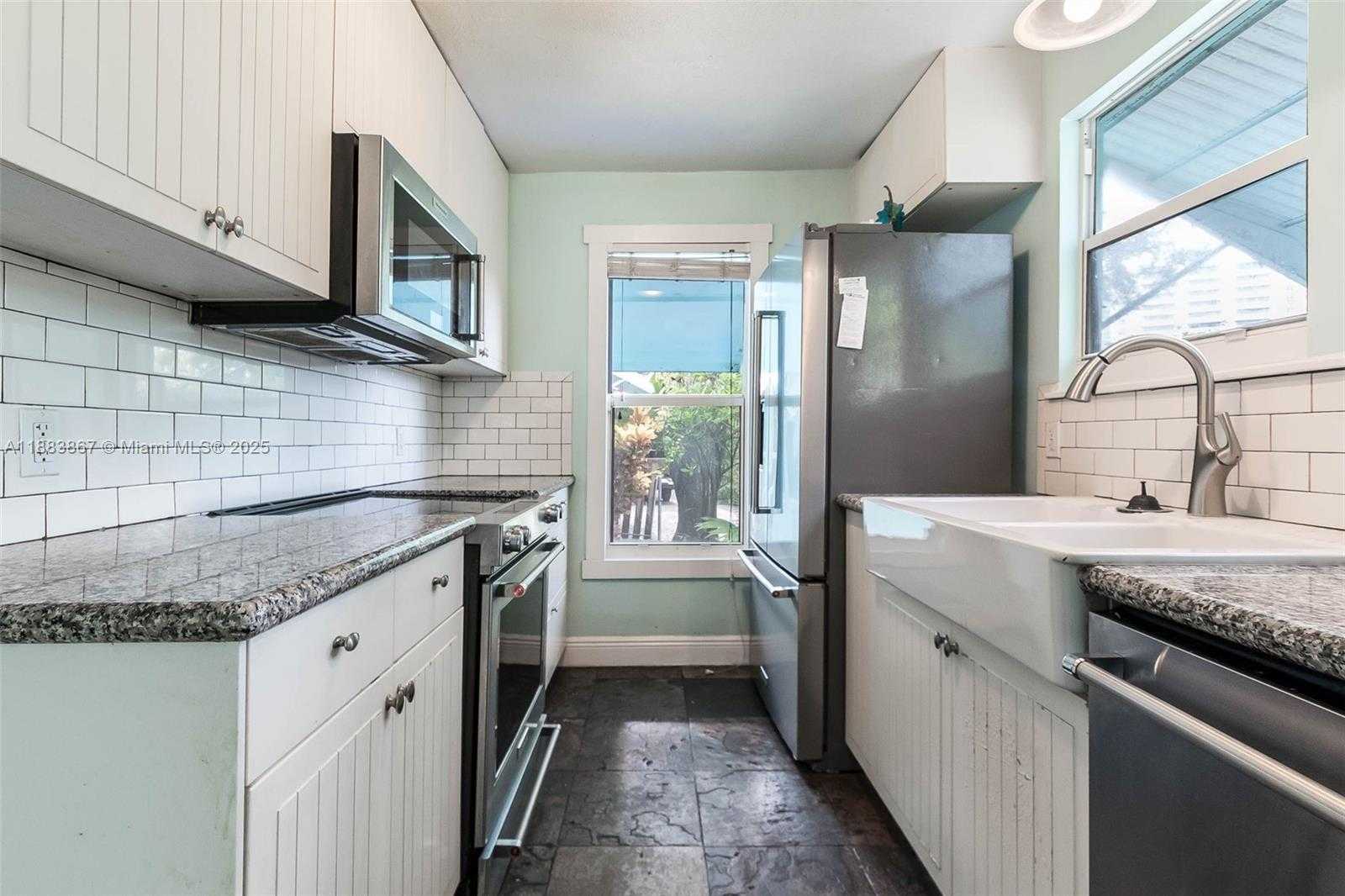 Small Image of 2967 SOUTH WEST 21ST ST #a, Miami Number 16