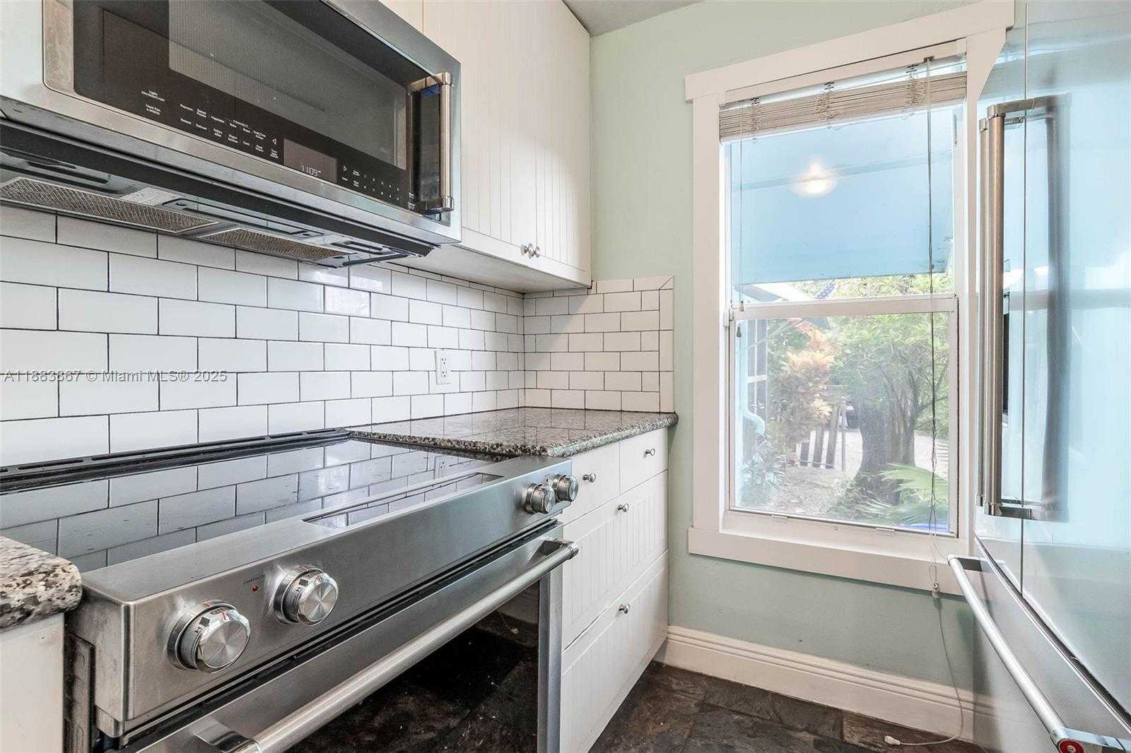 Small Image of 2967 SOUTH WEST 21ST ST #a, Miami Number 17