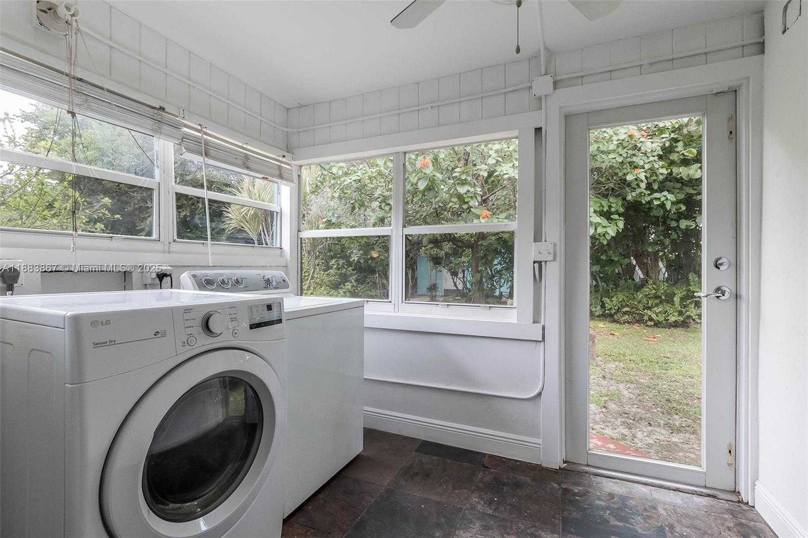 Small Image of 2967 SOUTH WEST 21ST ST #a, Miami Number 18