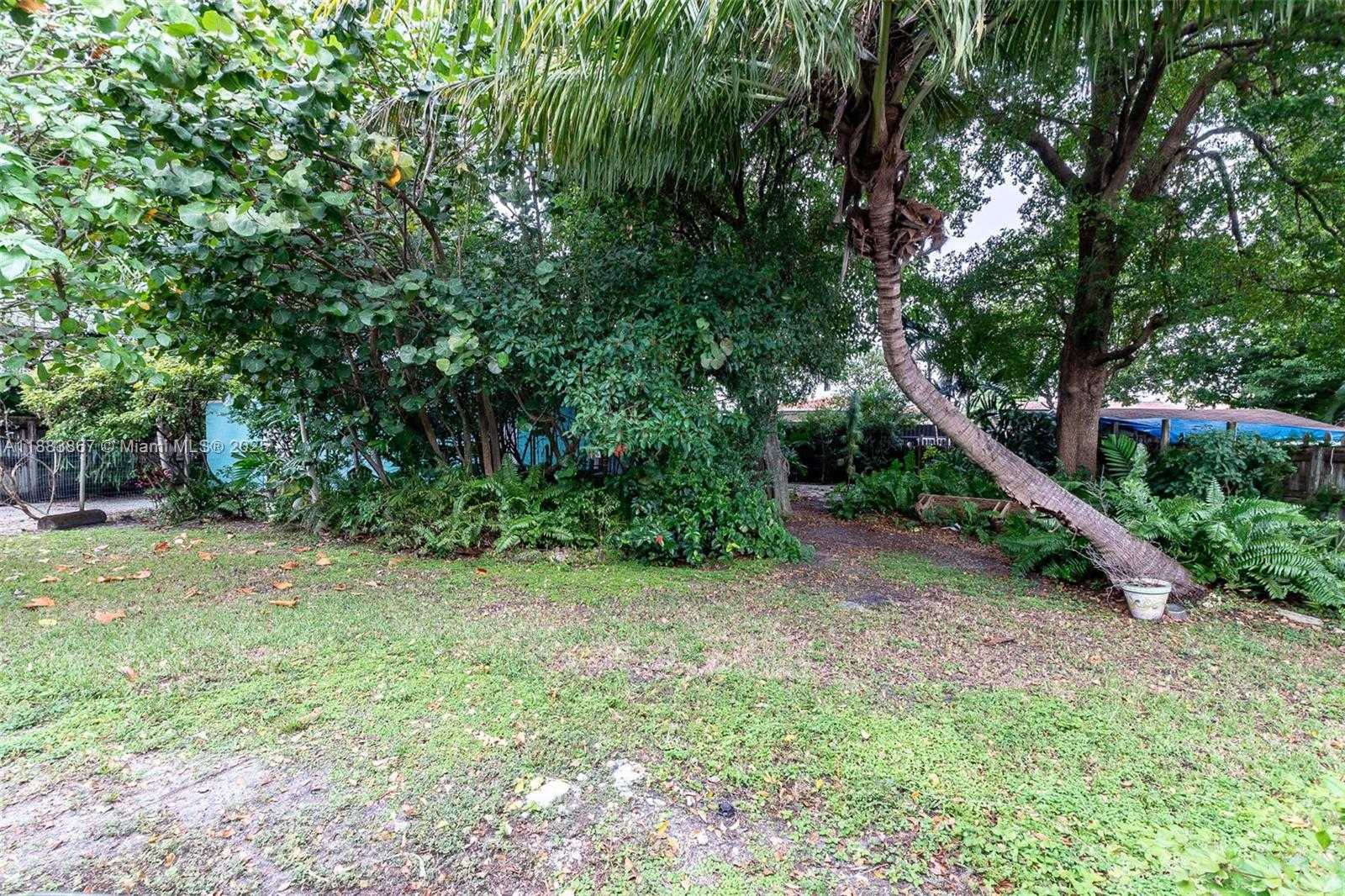 Small Image of 2967 SOUTH WEST 21ST ST #a, Miami Number 21