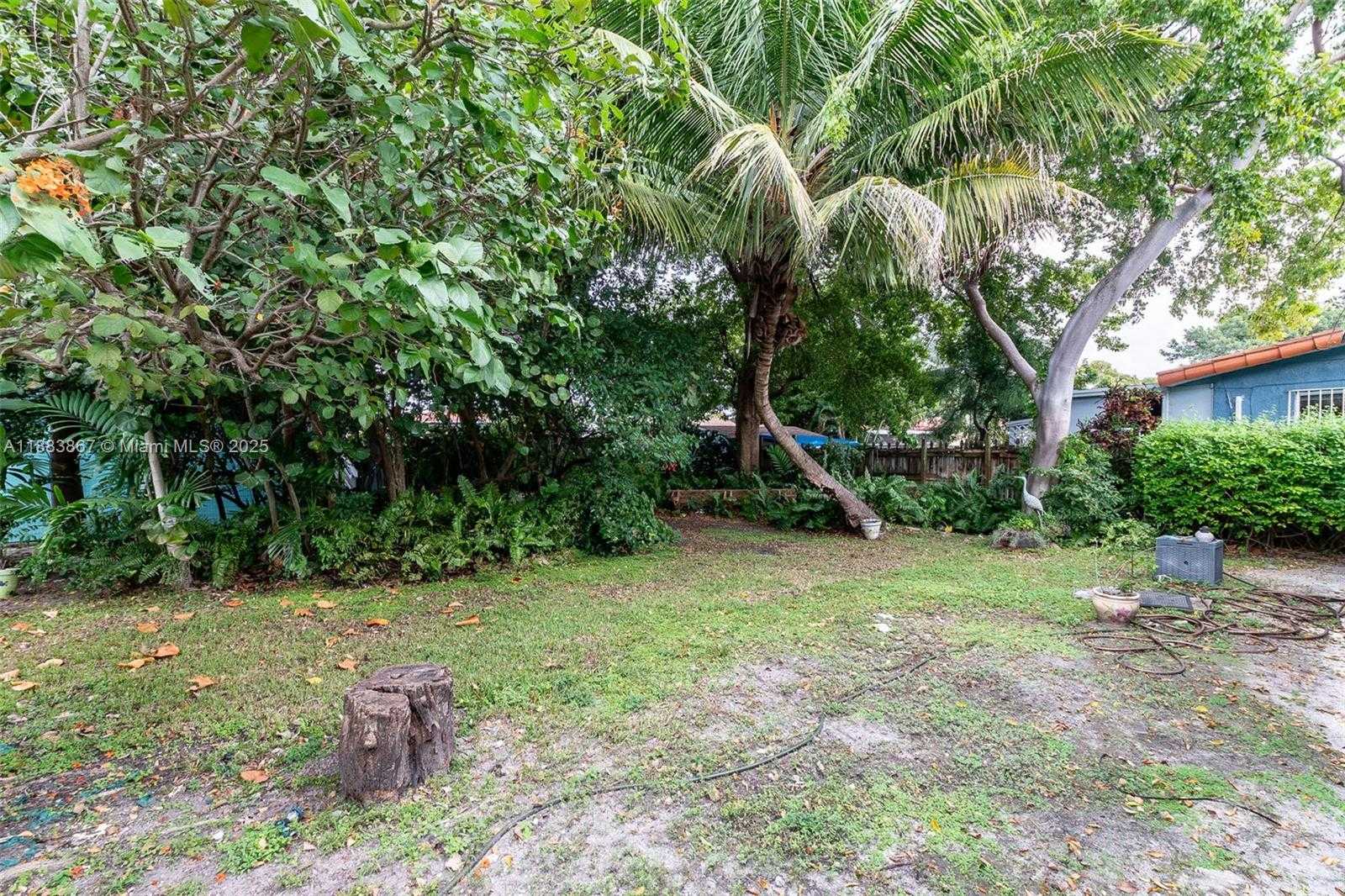 Small Image of 2967 SOUTH WEST 21ST ST #a, Miami Number 22