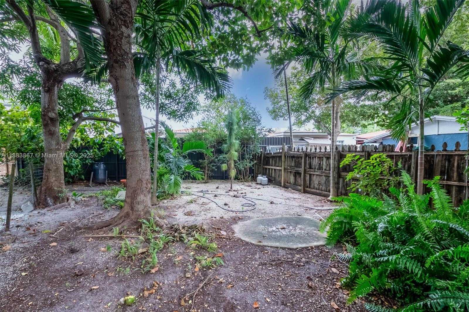 Small Image of 2967 SOUTH WEST 21ST ST #a, Miami Number 26