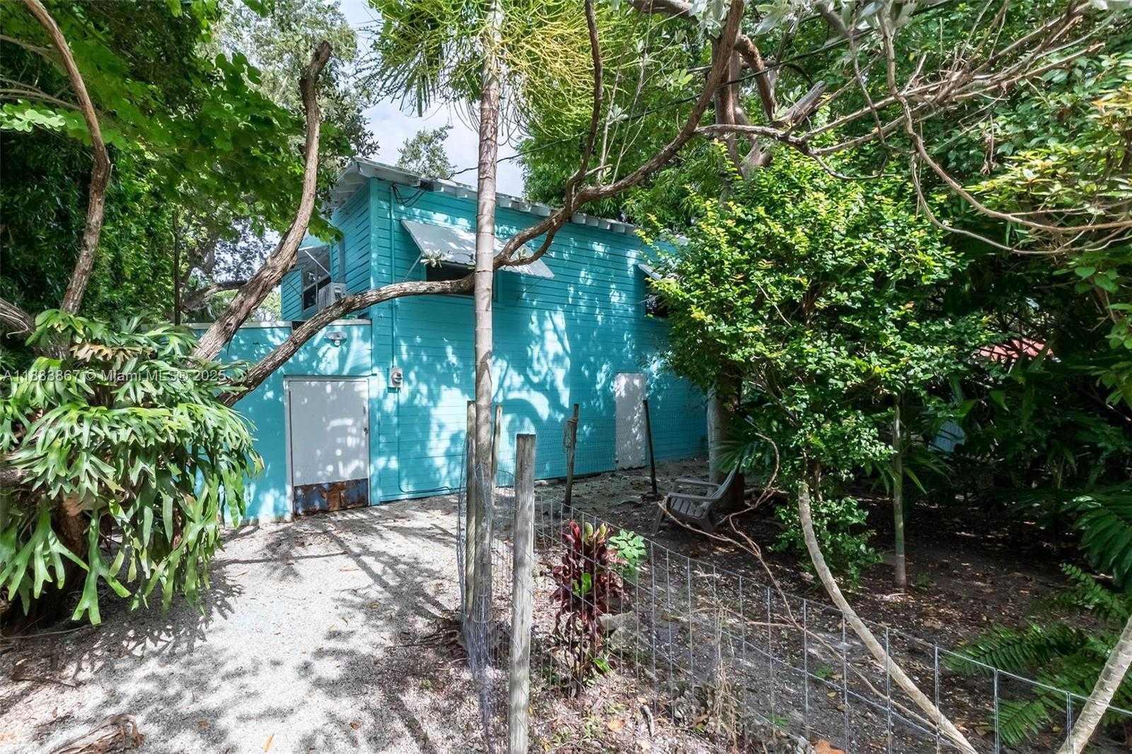 Small Image of 2967 SOUTH WEST 21ST ST #a, Miami Number 27