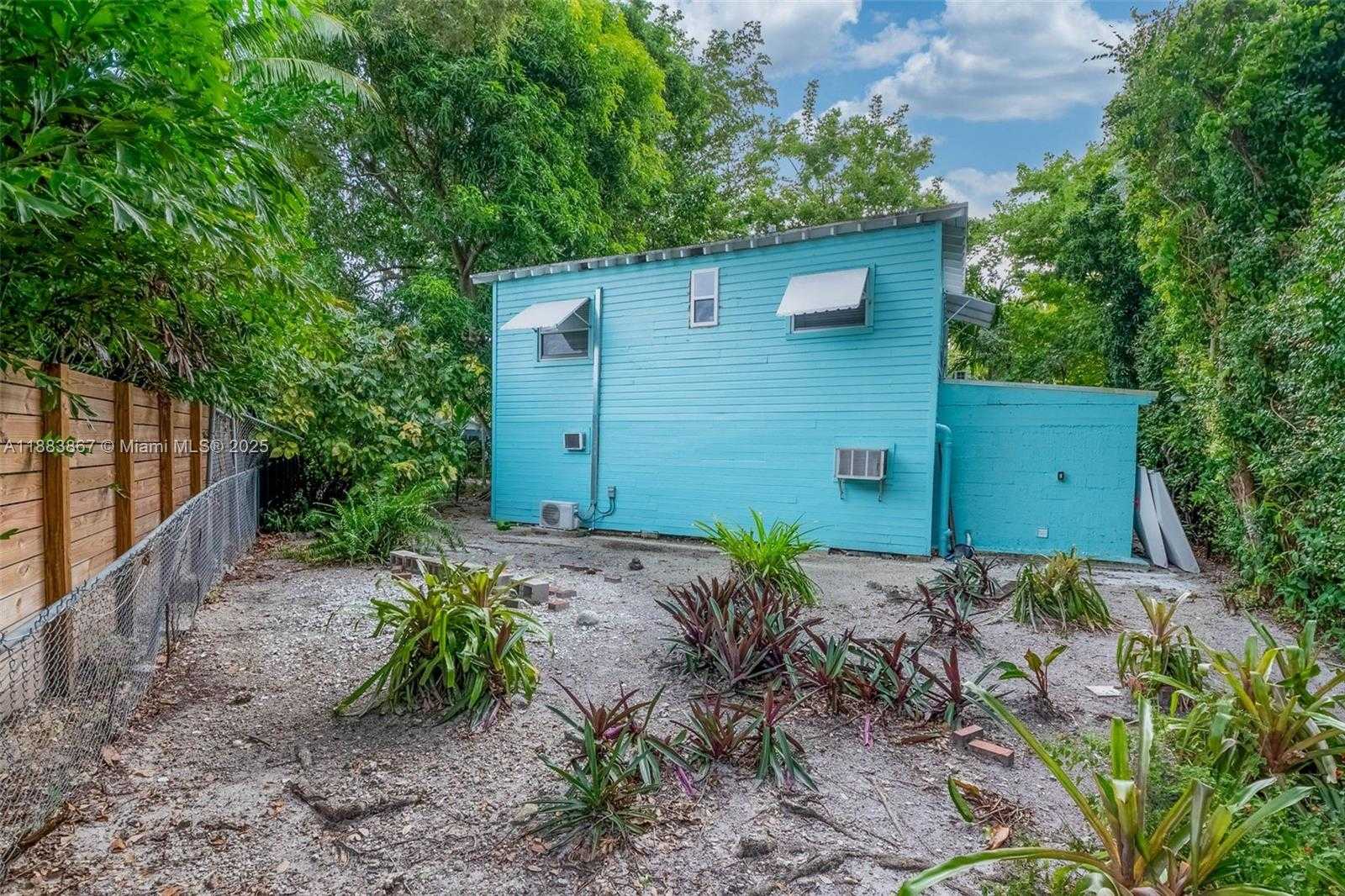 Small Image of 2967 SOUTH WEST 21ST ST #a, Miami Number 29