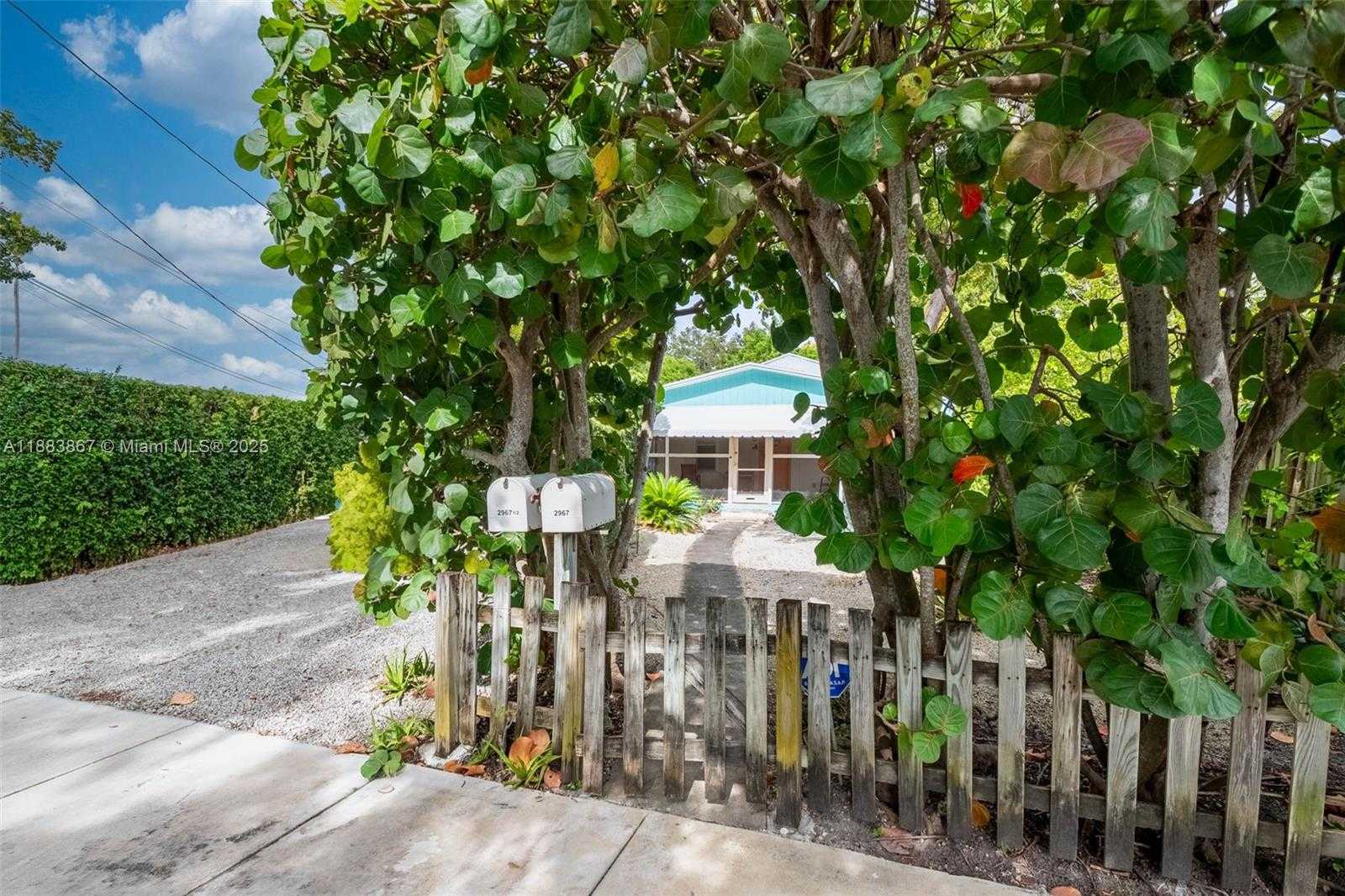 Small Image of 2967 SOUTH WEST 21ST ST #a, Miami Number 33