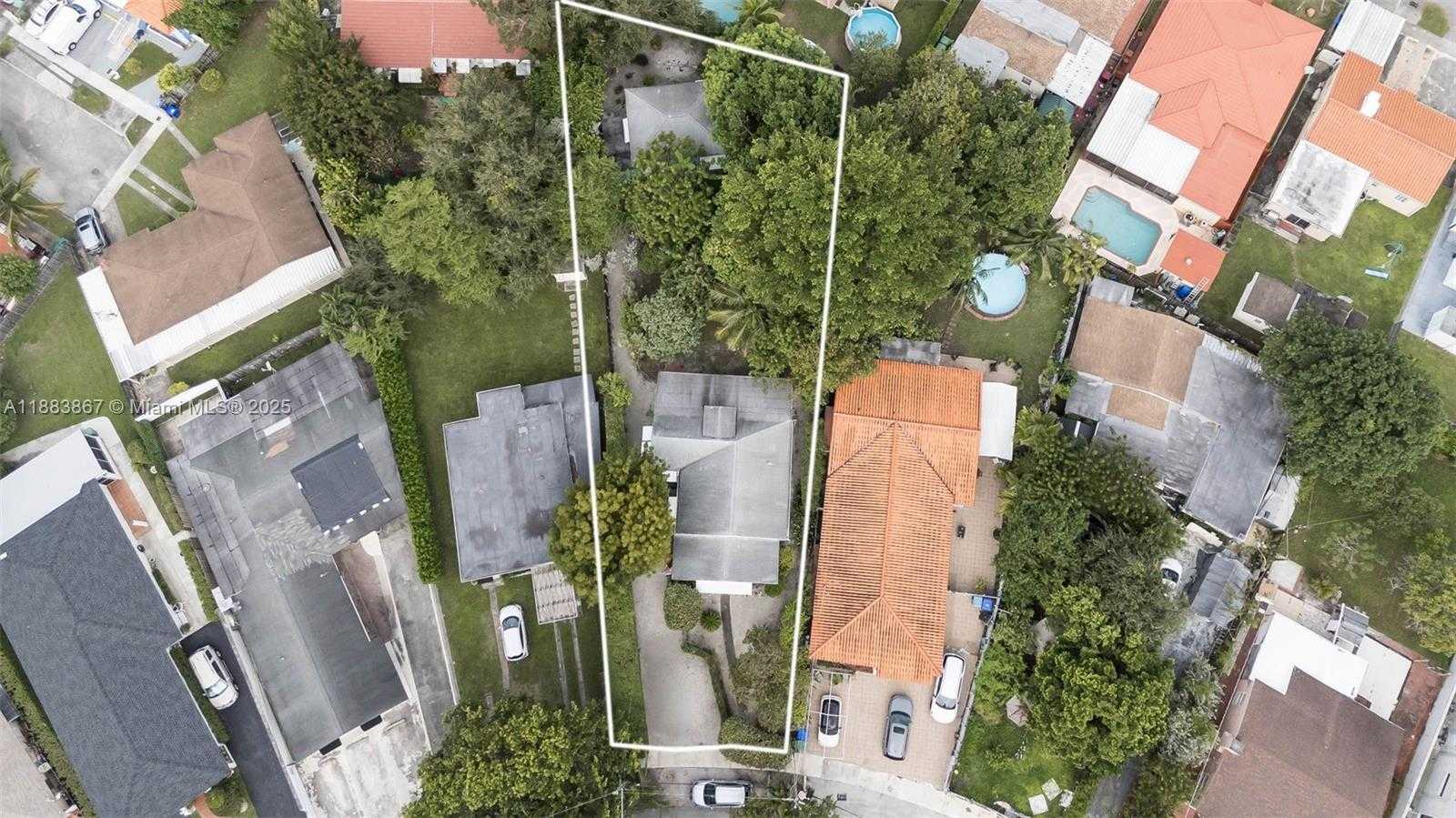 Small Image of 2967 SOUTH WEST 21ST ST #a, Miami Number 34