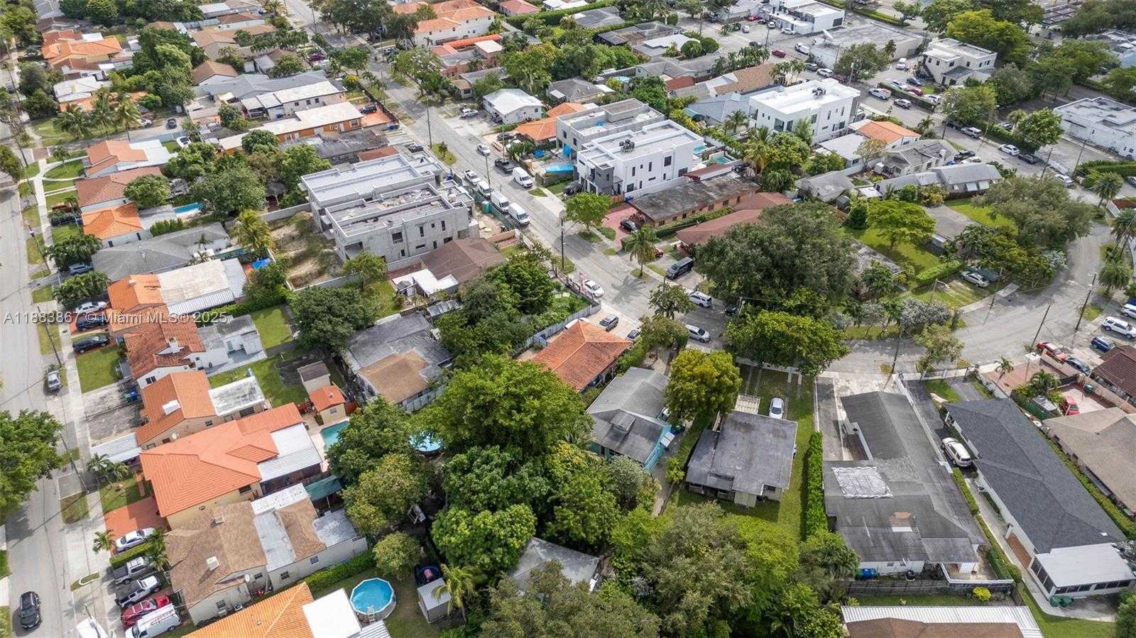 Small Image of 2967 SOUTH WEST 21ST ST #a, Miami Number 39