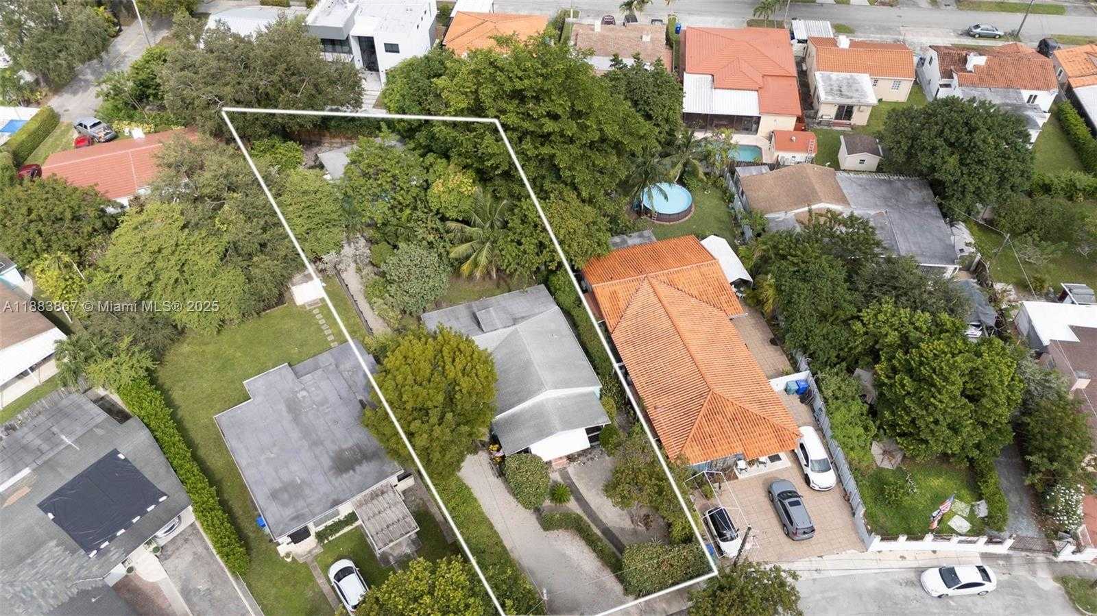 Small Image of 2967 SOUTH WEST 21ST ST #a, Miami Number 43