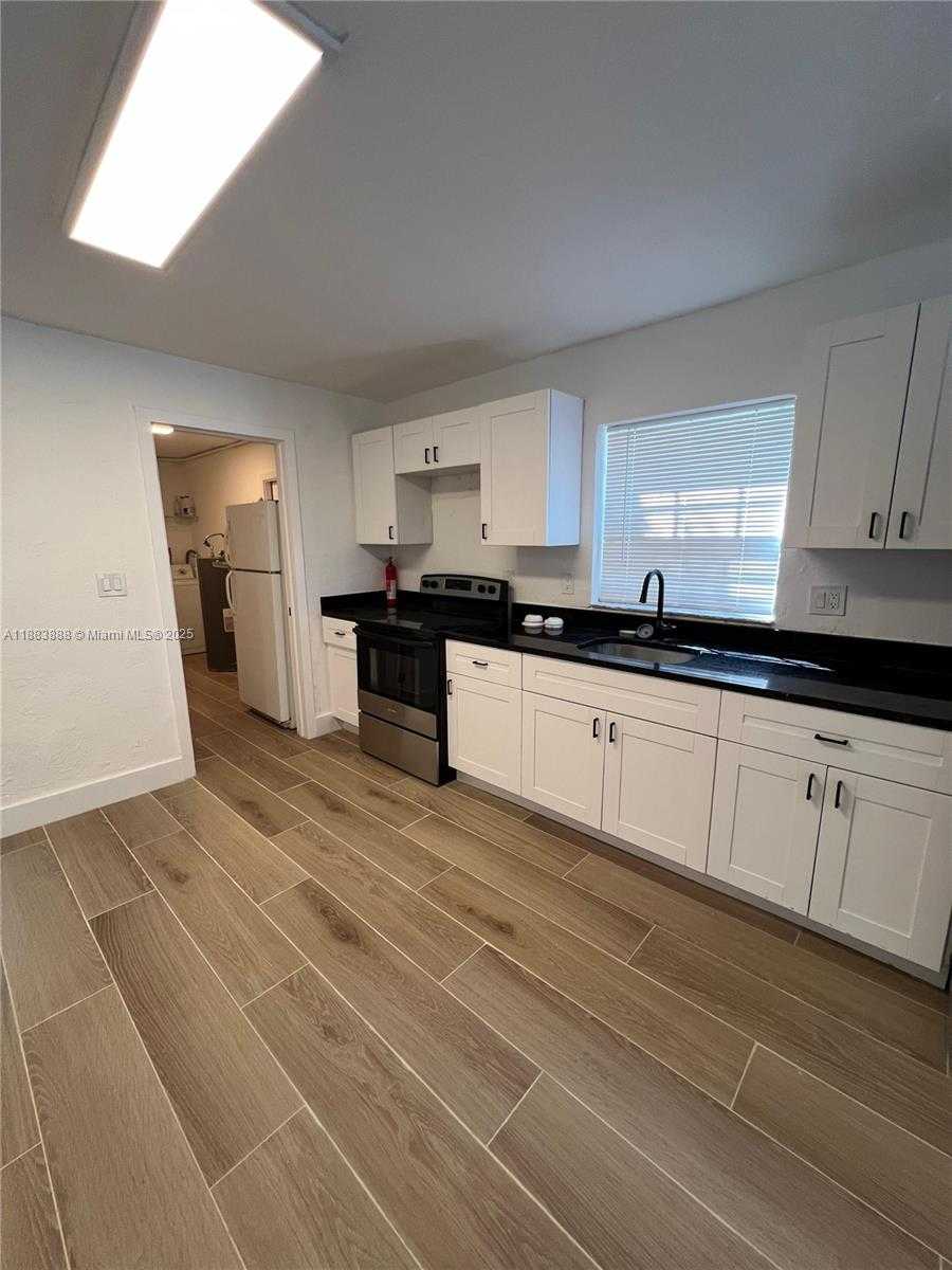 Small Image of 442 NORTH WEST 1ST WAY, Deerfield Beach Number 6