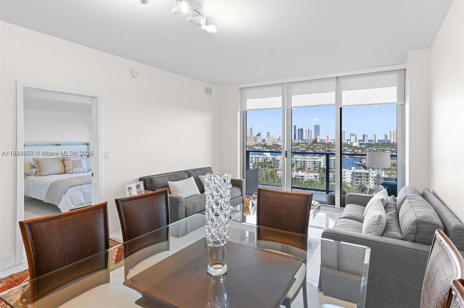 Small Image of 16385 BISCAYNE BLVD #1717, North Miami Beach Number 34