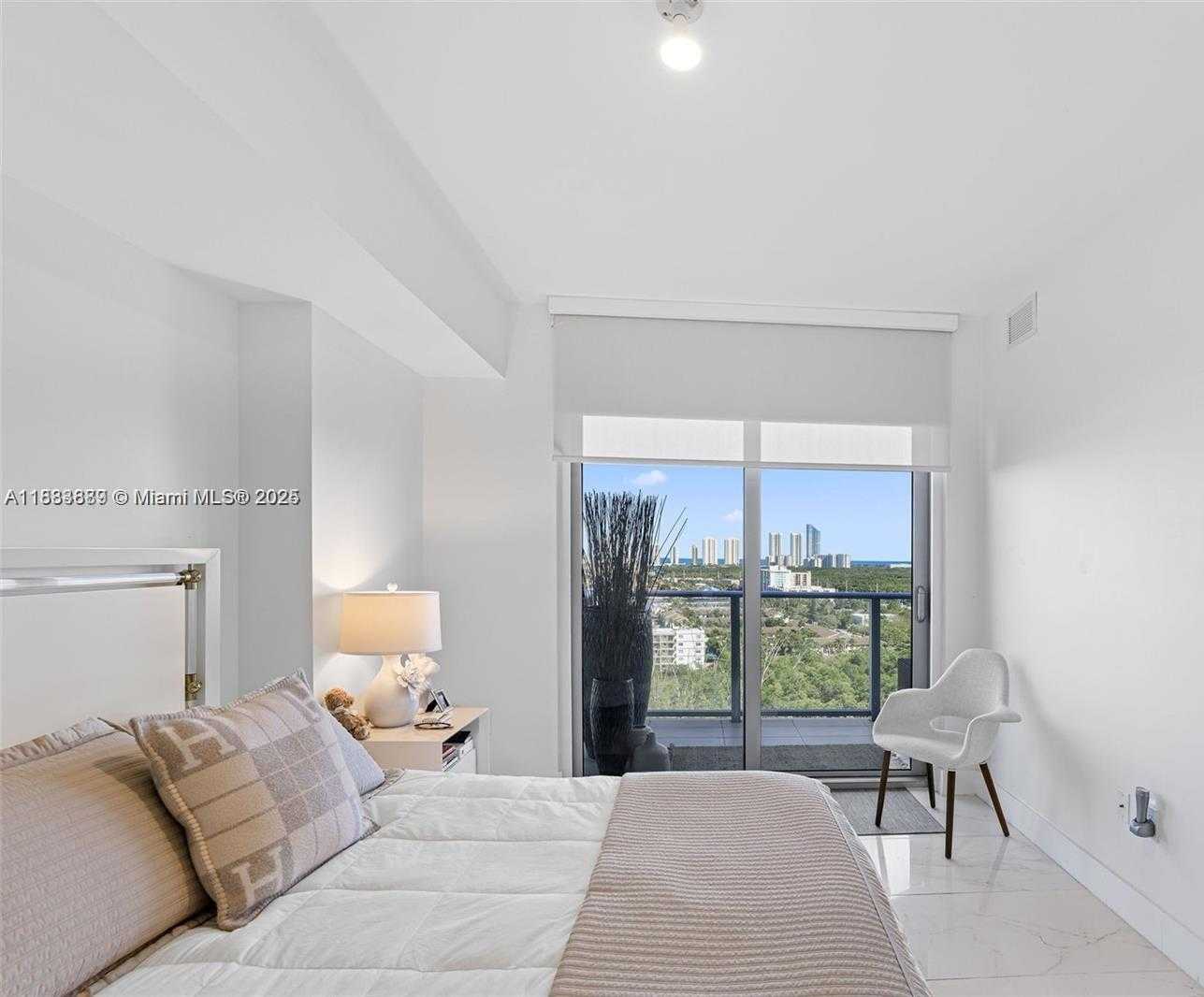 Small Image of 16385 BISCAYNE BLVD #1717, North Miami Beach Number 36