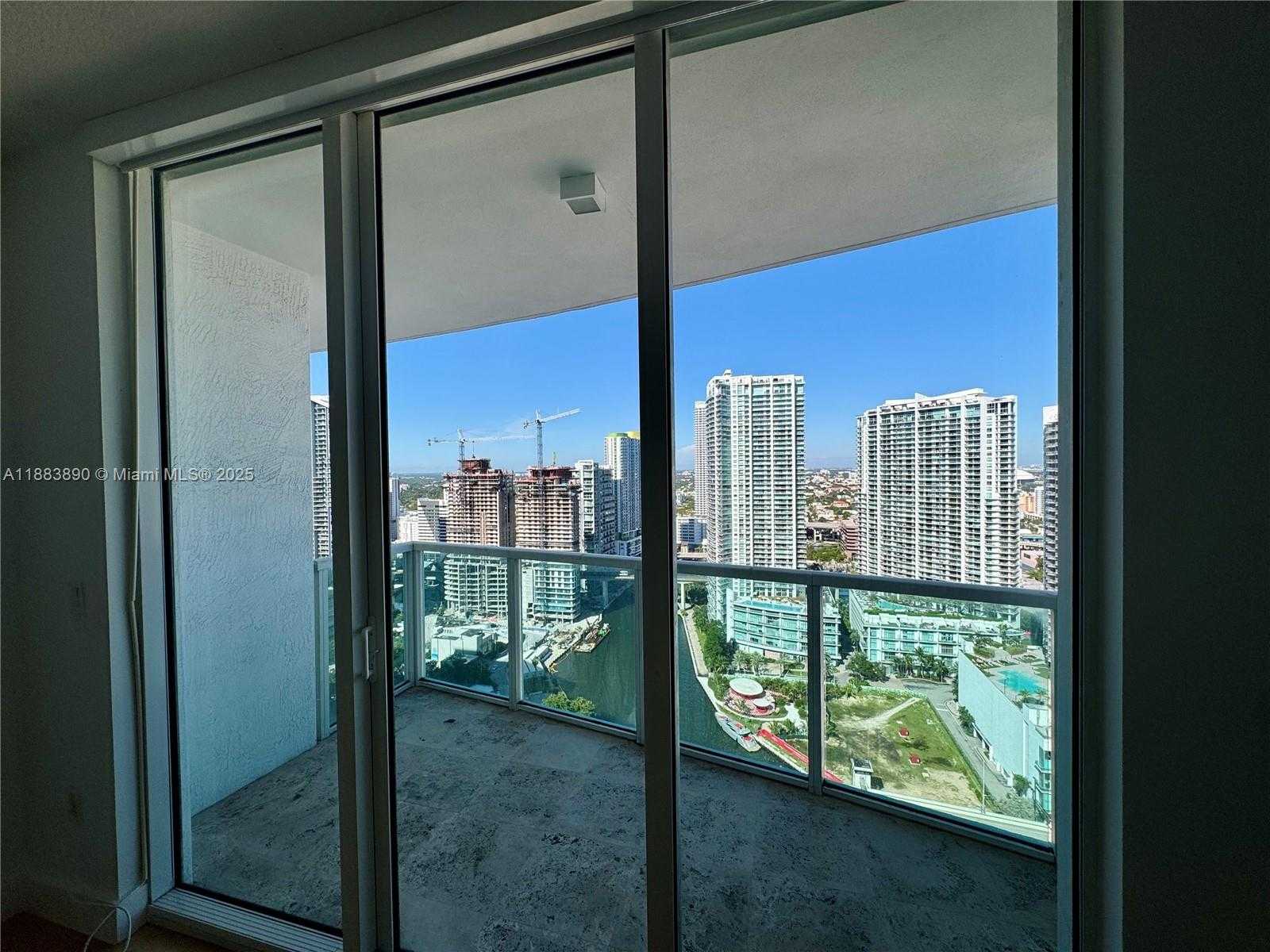 Small Image of 31 SOUTH EAST 5TH ST #3817, Miami Number 17