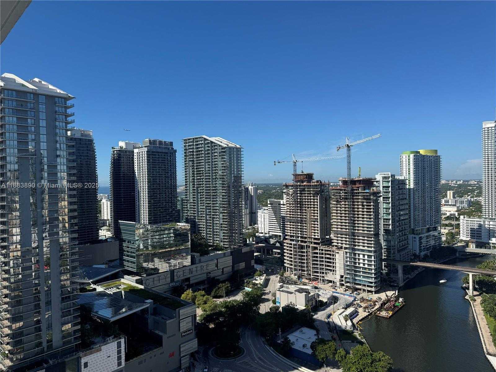 Small Image of 31 SOUTH EAST 5TH ST #3817, Miami Number 19