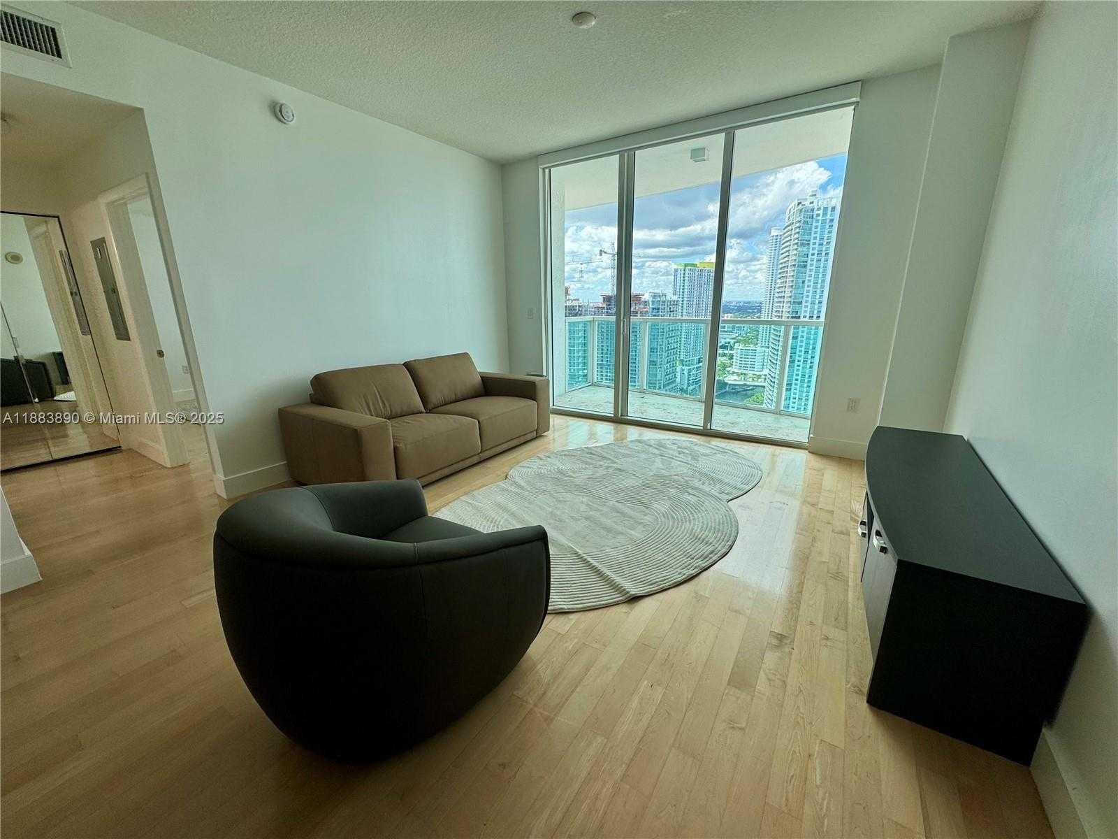 Small Image of 31 SOUTH EAST 5TH ST #3817, Miami Number 4