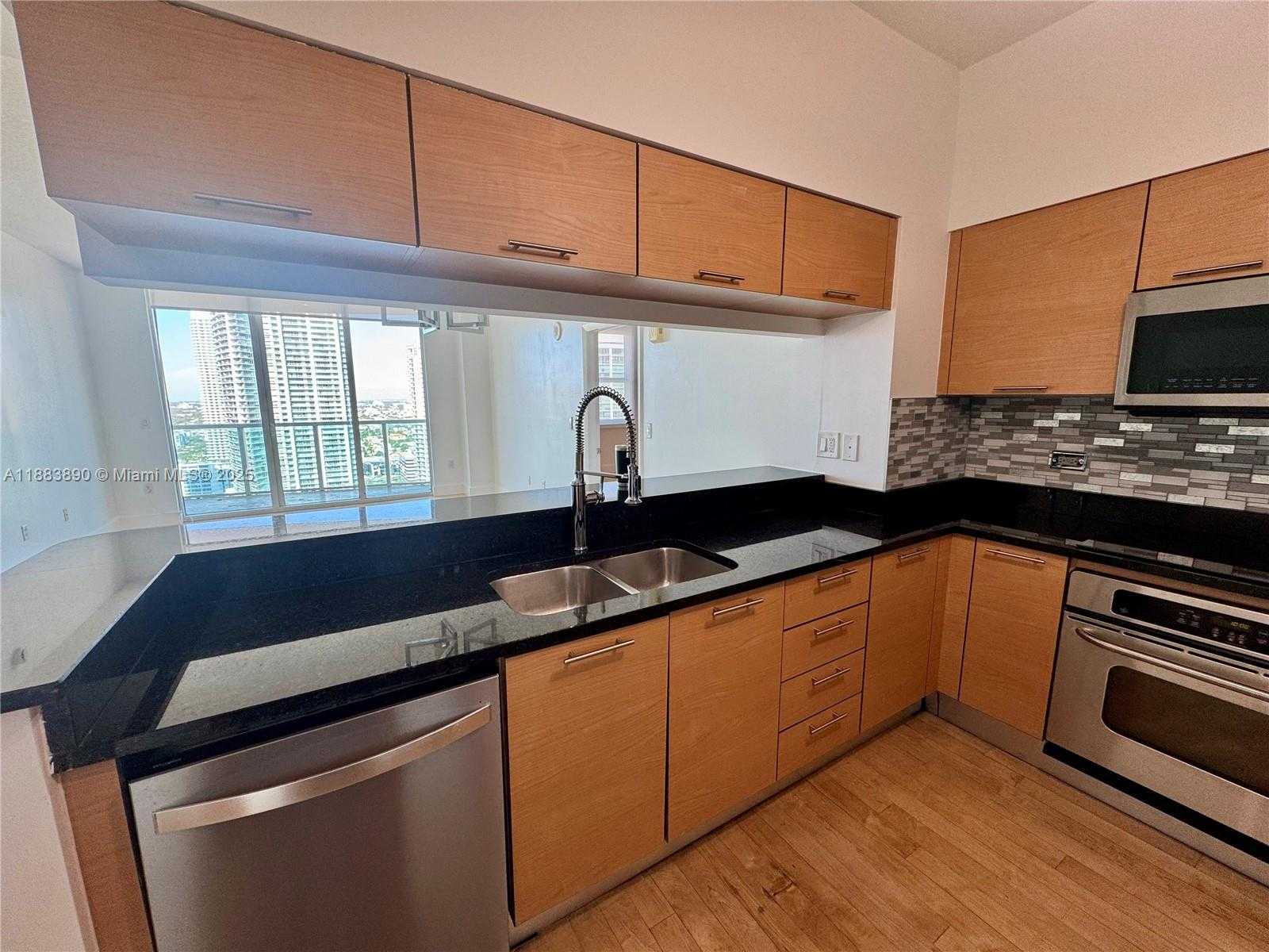 Small Image of 31 SOUTH EAST 5TH ST #3817, Miami Number 7