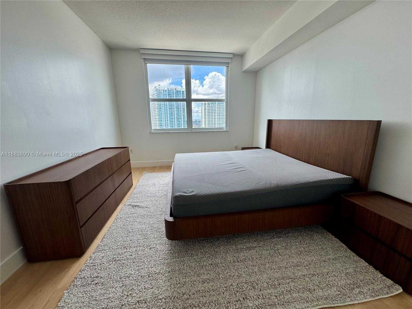 Small Image of 31 SOUTH EAST 5TH ST #3817, Miami Number 9
