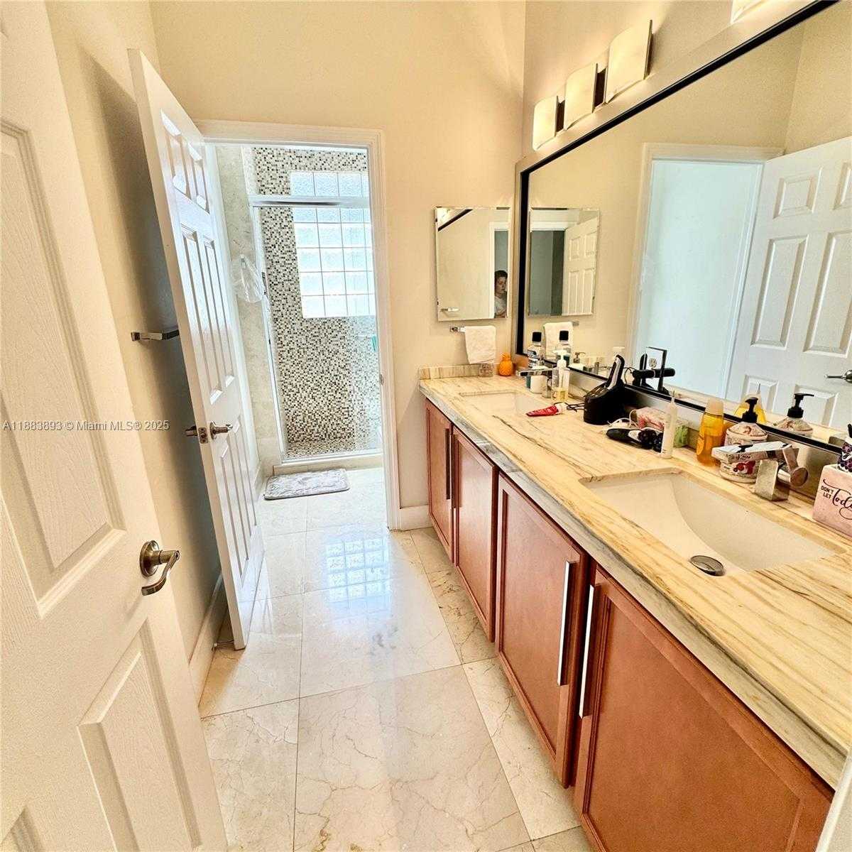 Small Image of 11229 NORTH WEST 44TH TER, Doral Number 15