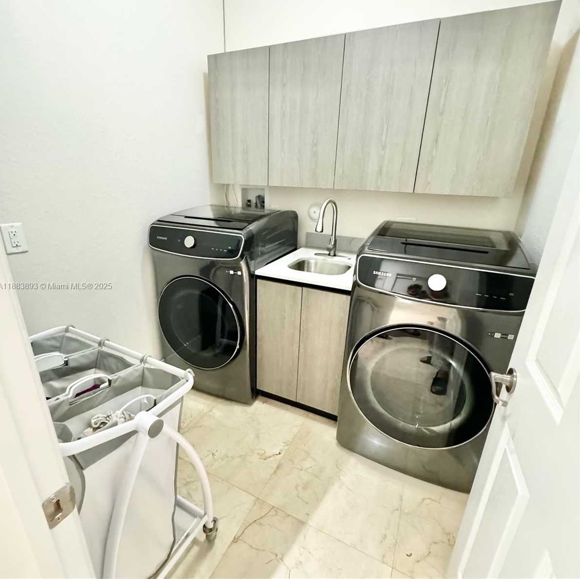 Small Image of 11229 NORTH WEST 44TH TER, Doral Number 19