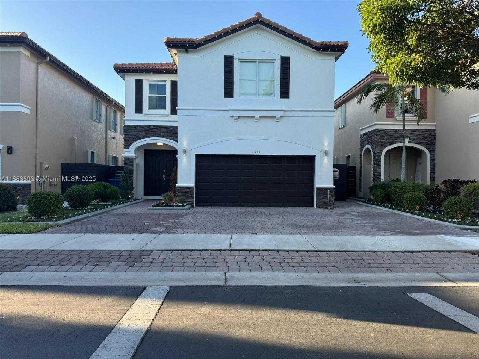 Small Image of 11229 NORTH WEST 44TH TER, Doral Number 2