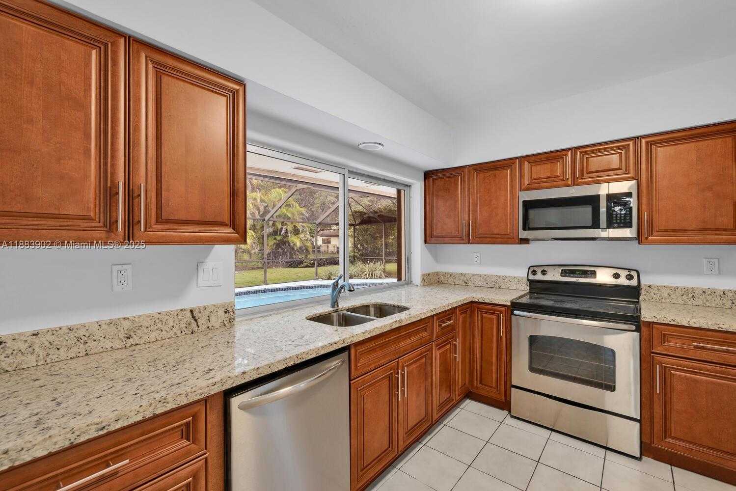Small Image of 8445 SOUTH WEST 147TH ST, Palmetto Bay Number 12