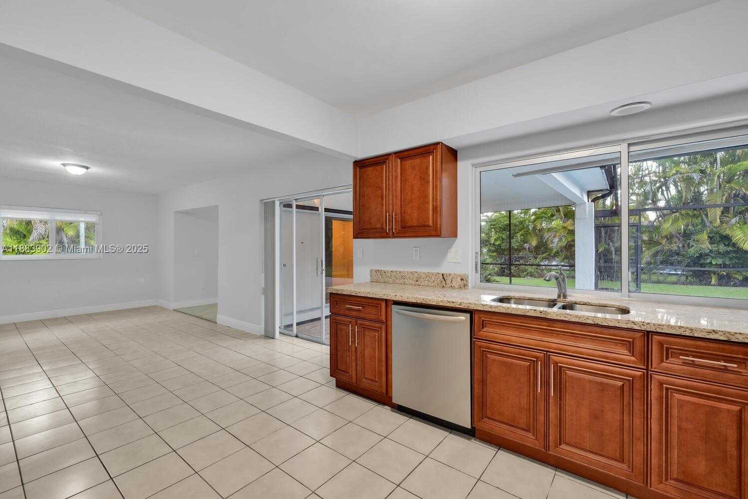Small Image of 8445 SOUTH WEST 147TH ST, Palmetto Bay Number 15
