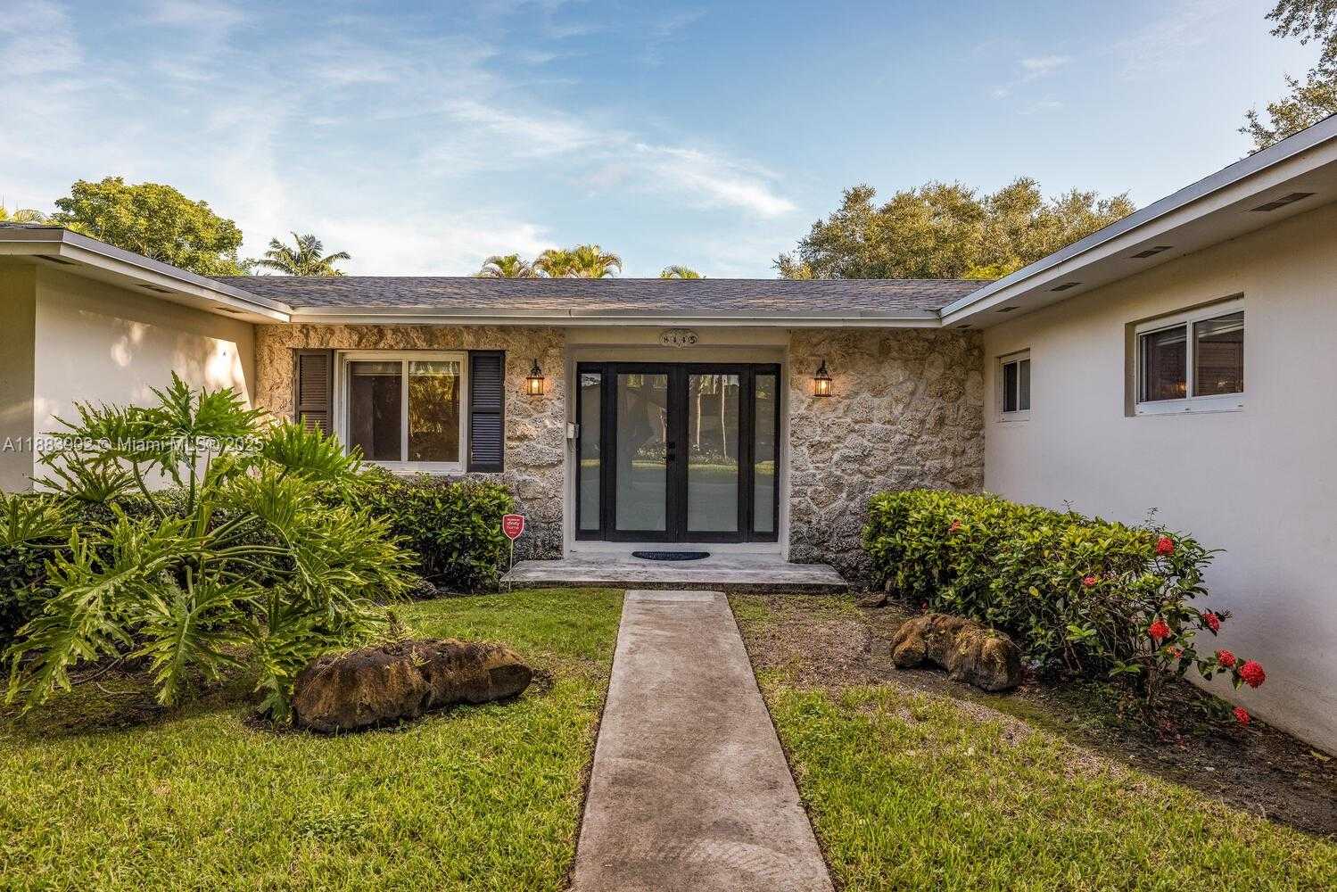 Small Image of 8445 SOUTH WEST 147TH ST, Palmetto Bay Number 4