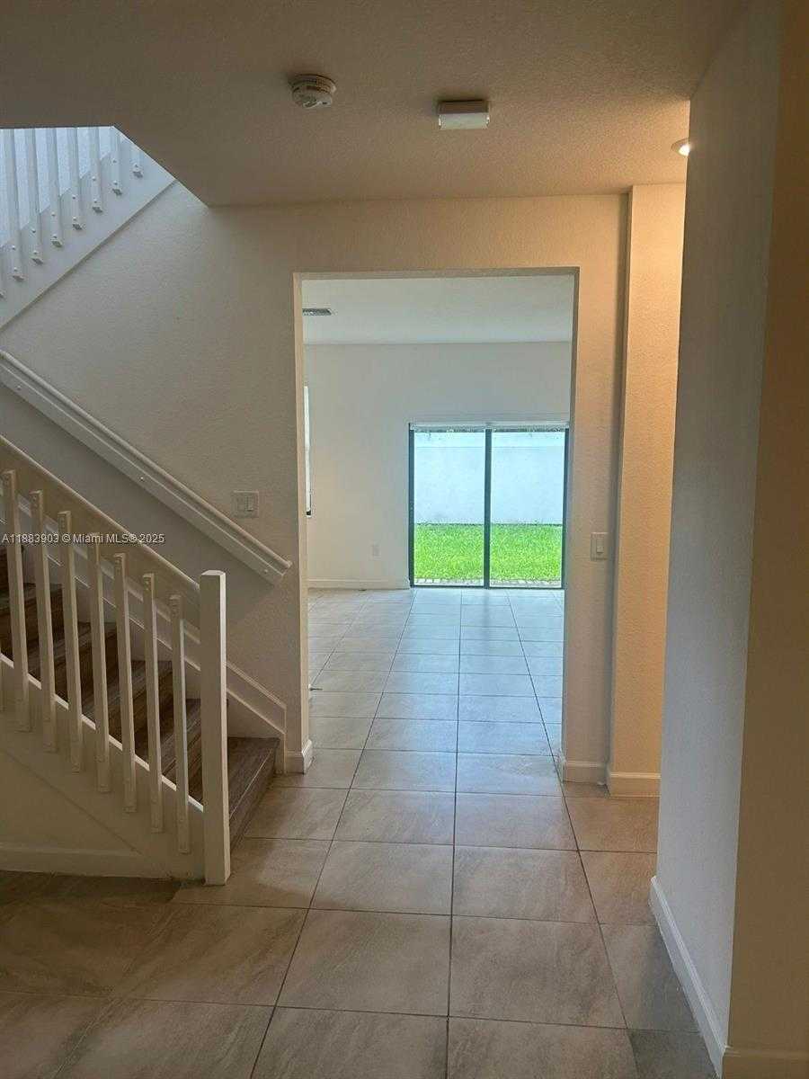 Small Image of 20828 NORTH EAST 2ND CT, Miami Number 10