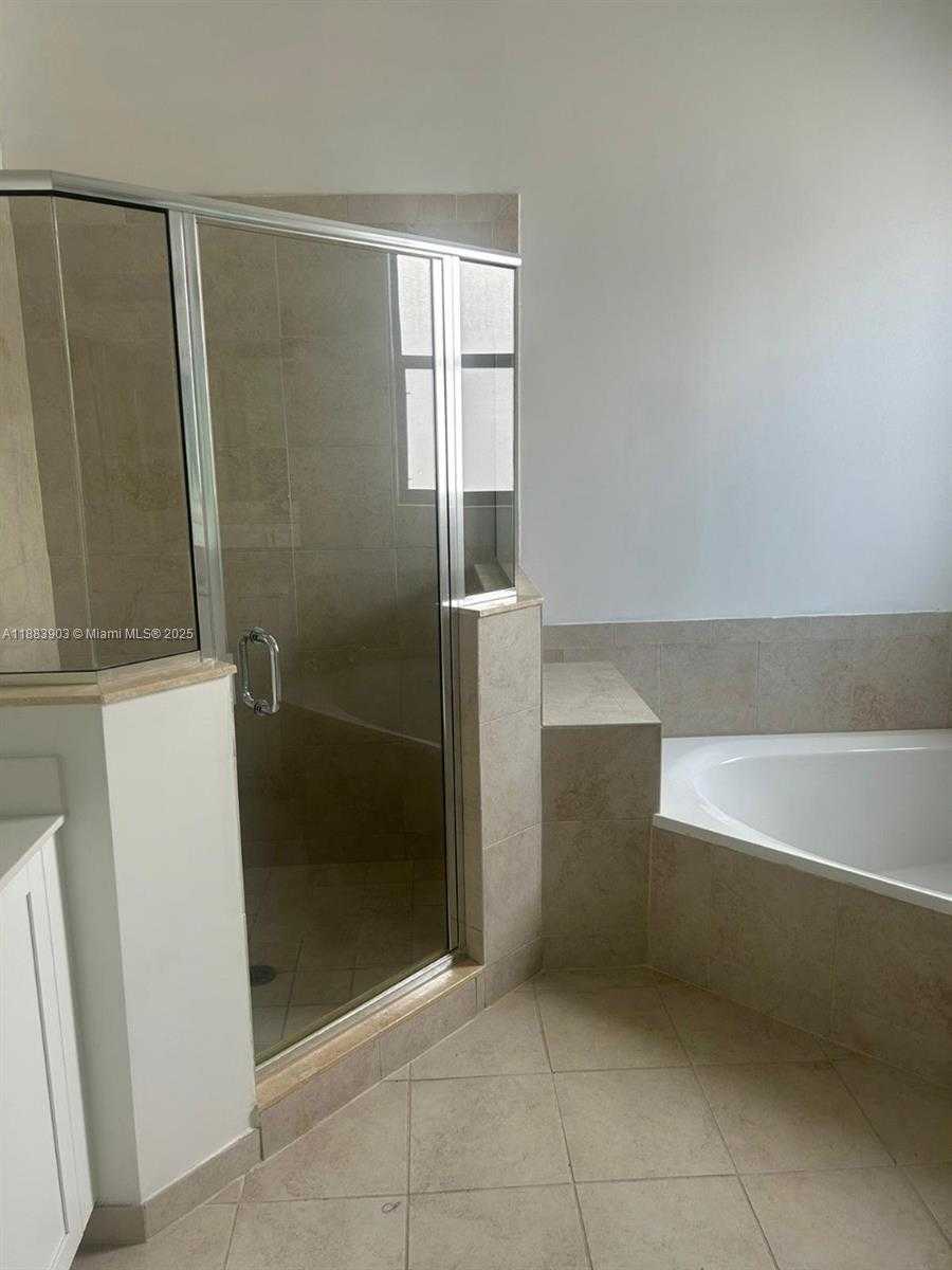Small Image of 20828 NORTH EAST 2ND CT, Miami Number 30