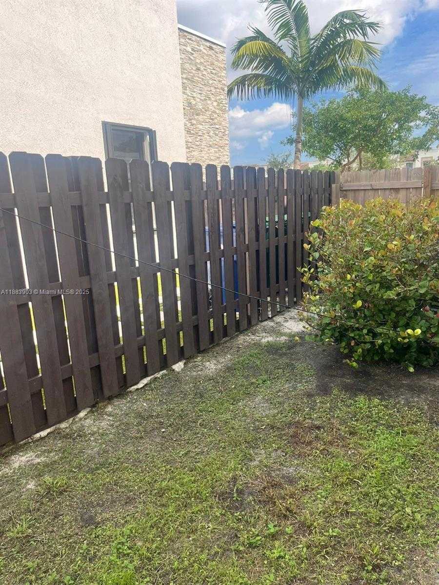 Small Image of 20828 NORTH EAST 2ND CT, Miami Number 32