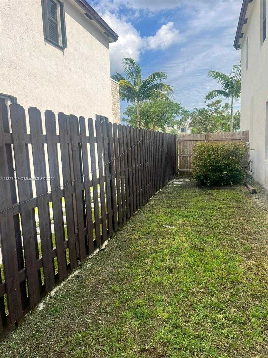 Small Image of 20828 NORTH EAST 2ND CT, Miami Number 33